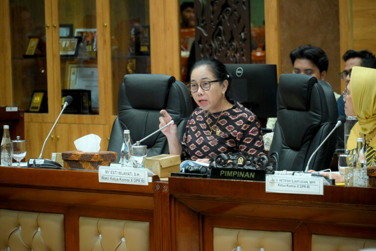 Legislator Desak Penundaan Relokasi TNTN hingga Solusi Pendidikan Ditemukan