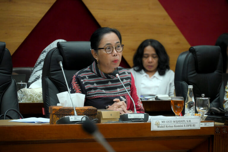 Esti Wijayati: Anak di Kawasan Konservasi Tak Boleh Kehilangan Hak Pendidikan