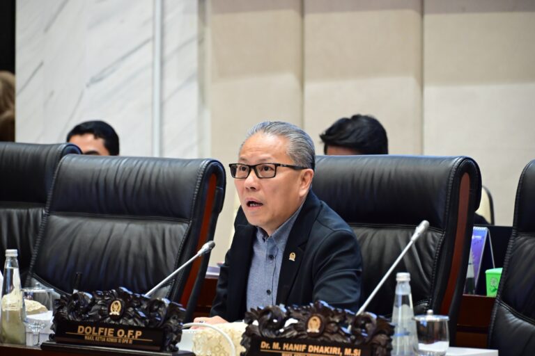 Komisi XI Setujui Usulan OJK Naikkan Batas Free Float ke 10-15 Persen
