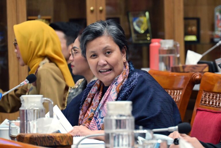 Lestari Moerdijat: Persoalan Guru Jangan Dipahami Masalah Administratif Semata
