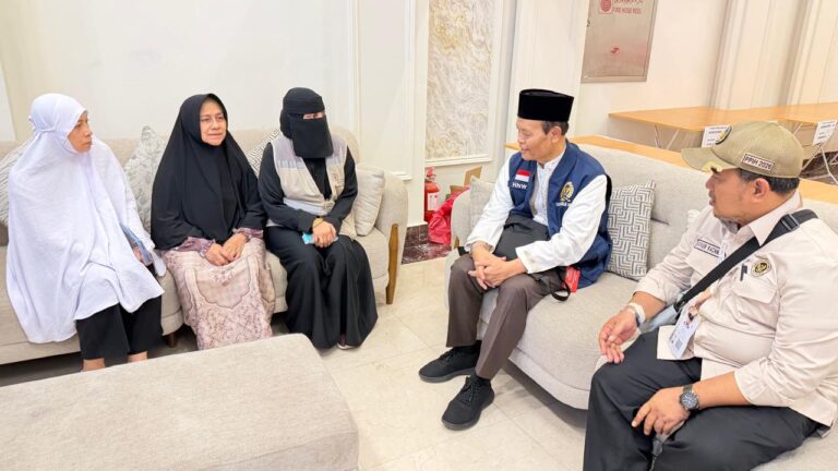 Pesan Haru Hidayat Nur Wahid Usai Jemaah Indonesia Wafat di Makkah