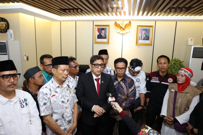 Terima Audiensi SIAGA, Baleg Dorong Percepatan Regulasi demi Kesejahteraan Guru Swasta dan Madrasah