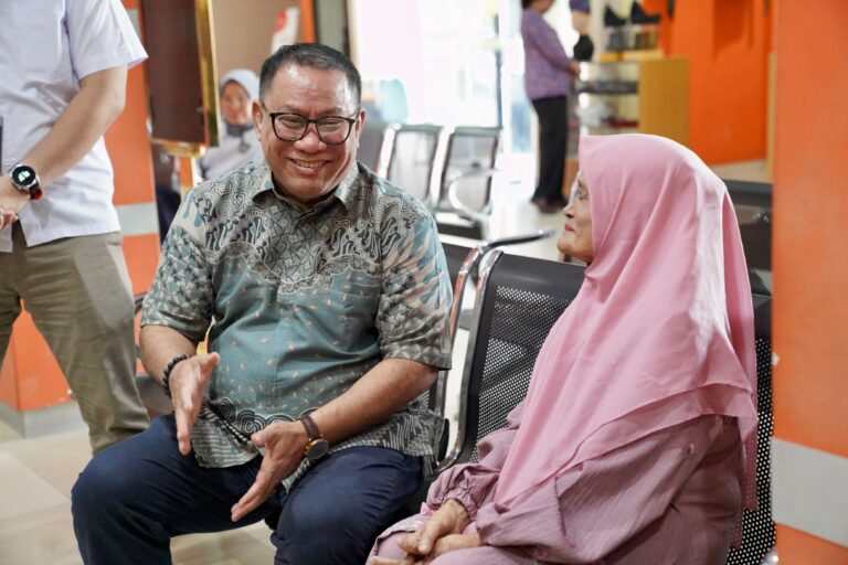 TASPEN: Pensiunan Tak Perlu Ajukan Permohonan untuk Cairkan Gaji Ke-13
