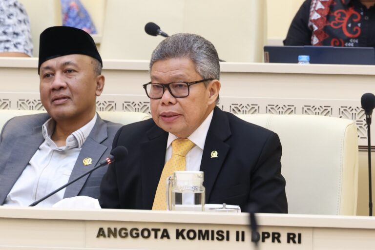 Taufan Pawe: Kita Tunggu Nyali Ombudsman di Daerah Awasi Pelayanan Publik