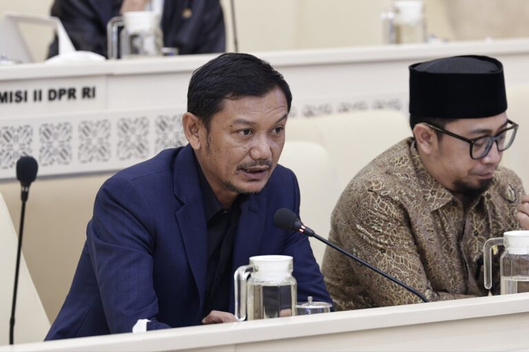 Korporasi Pembakar Hutan Hanya Disanksi Administratif, Citra Pemerintah Dinilai Lemah Soal Penegakkan Hukum